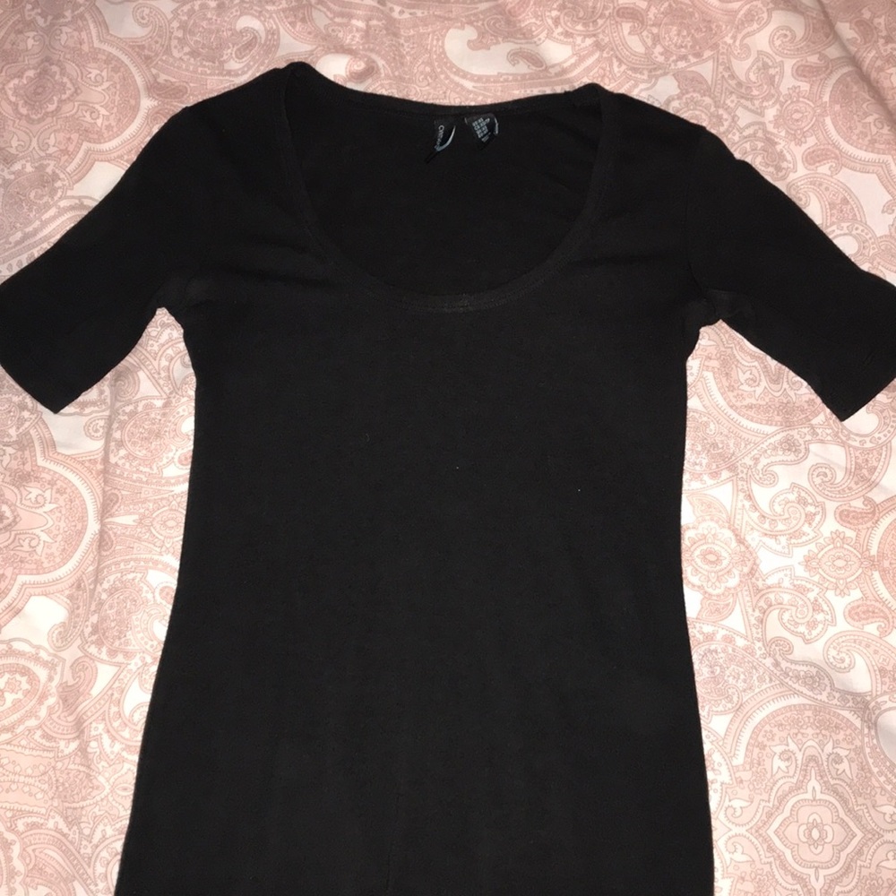 Black 1/4 sleeve top